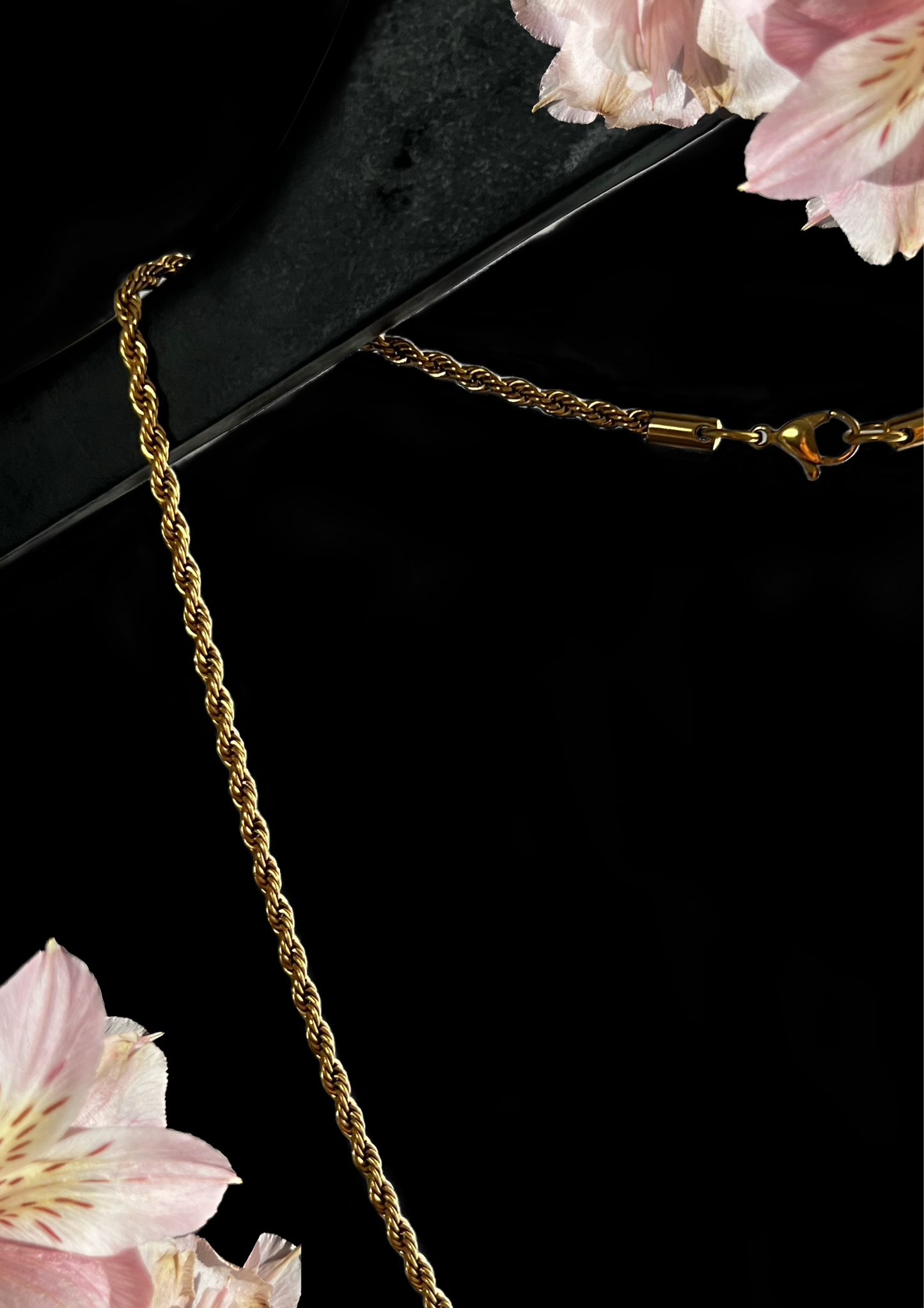 Twisted Chain S
