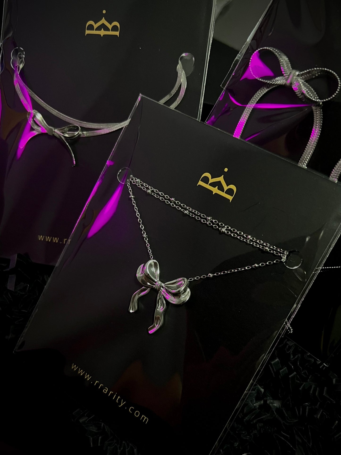 Bow Necklace