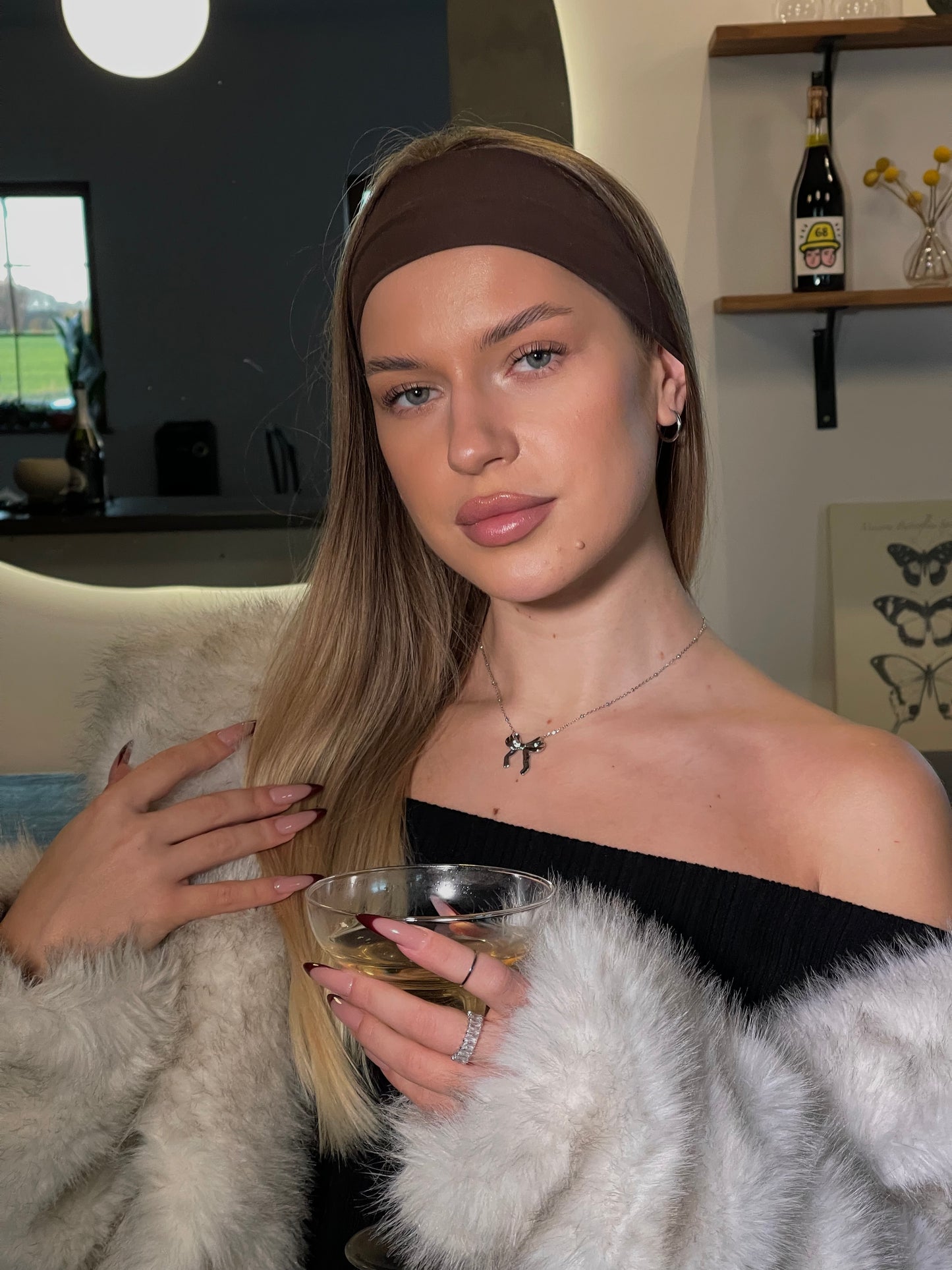 Bow Necklace