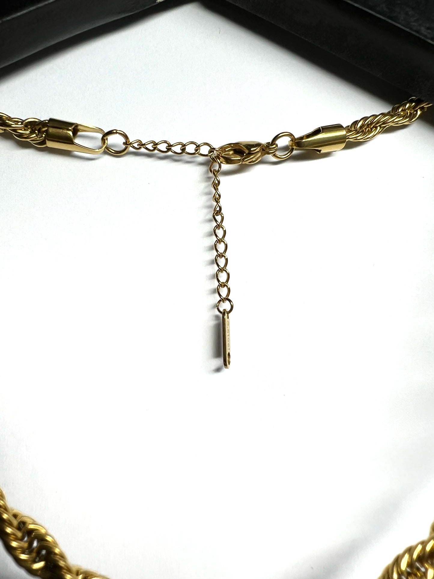 Twisted Chain