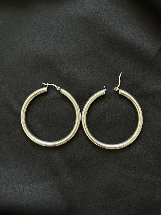 Silver Hoops L